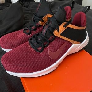 NEW Women’s Nike Air Max Bella TR 2